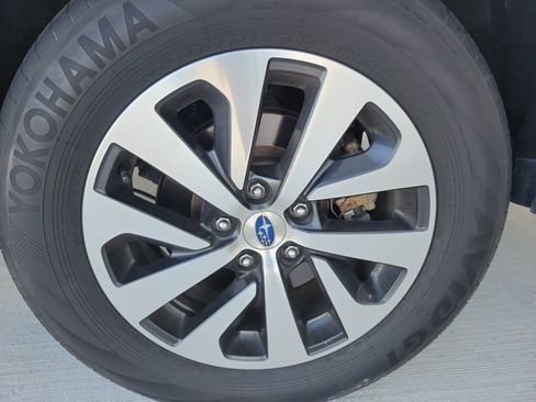 Used 2024 Subaru Outback Premium AWD/4WD image 10