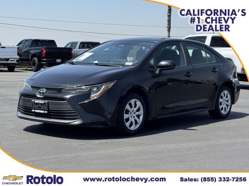 Used 2023 Toyota Corolla LE FWD image 3