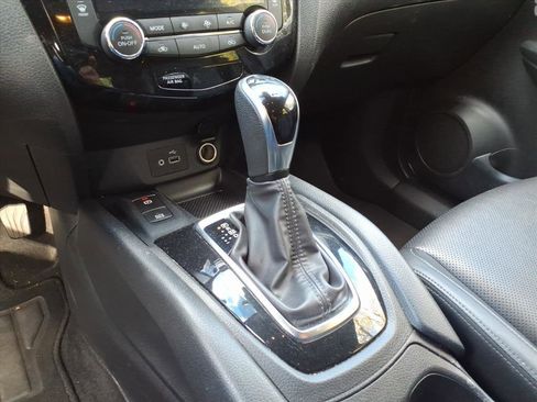 Used 2022 Nissan Rogue Sport SL w/ Premium Package image 16