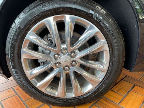 Used 2023 Cadillac XT6 Premium Luxury w/ Technology Package AWD/4WD image 36