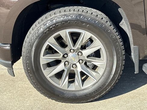 Used 2019 Chevrolet Silverado 1500 High Country w/ Safety Package II image 12