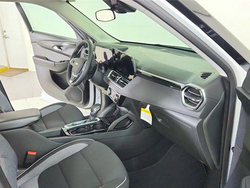 Used 2026 Chevrolet TrailBlazer LT w/ LT Cold Weather Package image 35