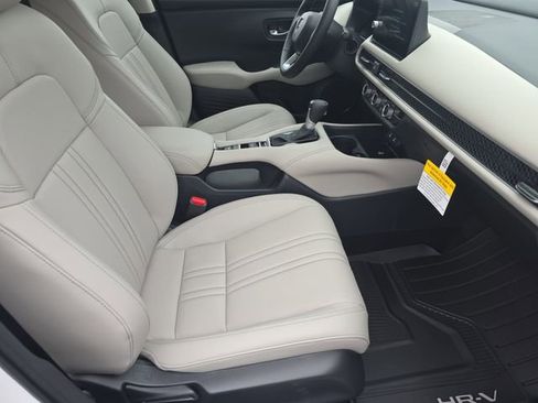 New 2026 Honda HR-V EX-L image 10