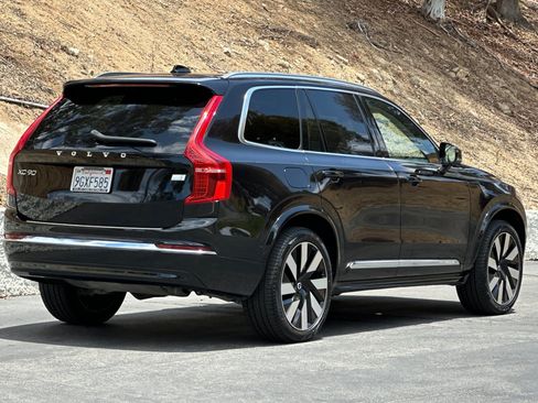 Certified 2023 Volvo XC90 T8 Ultimate w/ Protection Package Premier AWD/4WD image 4