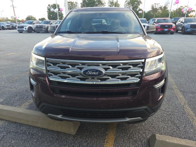 Used 2018 Ford Explorer XLT w/ Class II Trailer Tow Package AWD/4WD image 3