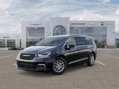 New 2026 Chrysler Pacifica Select