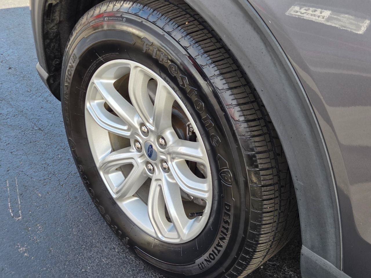 Used 2021 Ford Explorer 2WD image 9