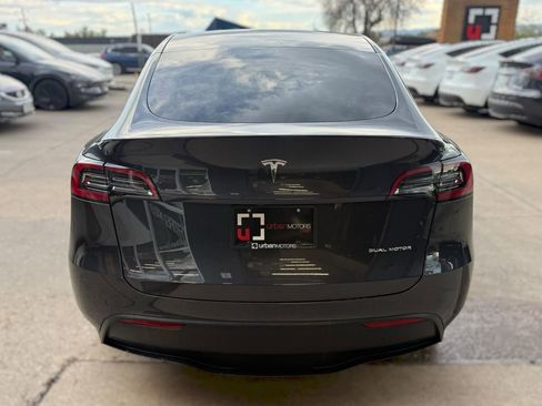 Used 2024 Tesla Model Y Long Range AWD/4WD image 27