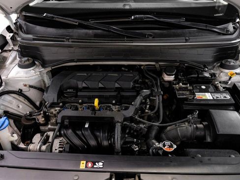 Used 2021 Hyundai Venue SE image 45