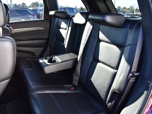 Used 2017 Jeep Grand Cherokee Limited w/ Trailer Tow Group IV image 31