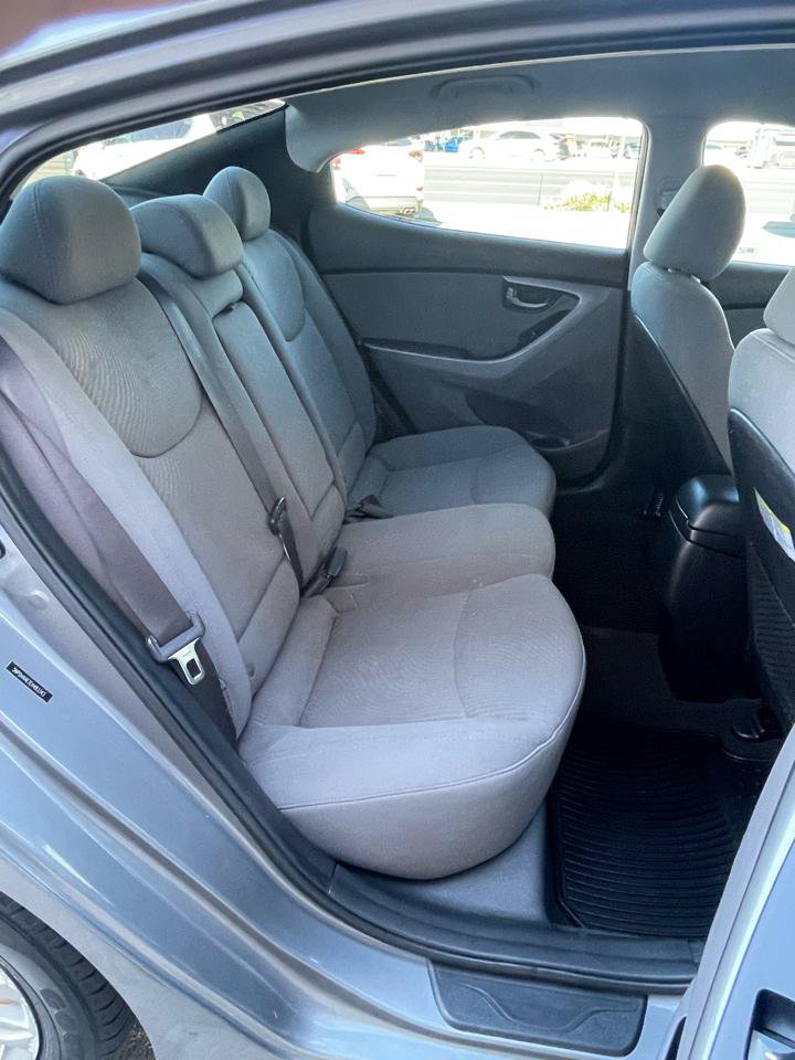 Used 2014 Hyundai Elantra SE w/ Option Group 02 FWD image 15