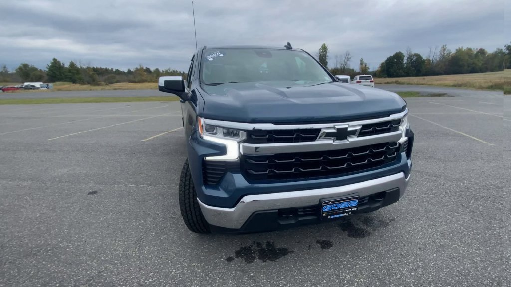 Certified 2024 Chevrolet Silverado 1500 LT w/ Z71 Off-Road Package AWD/4WD image 3