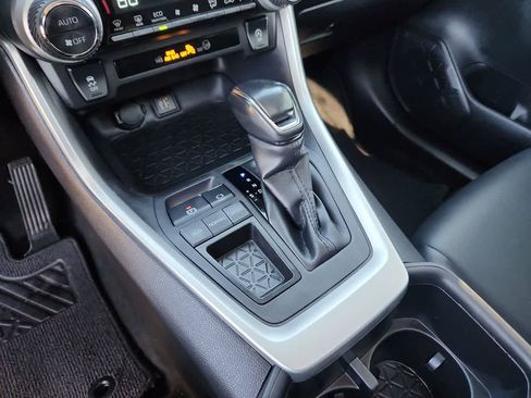 Used 2023 Toyota RAV4 XLE Premium image 21