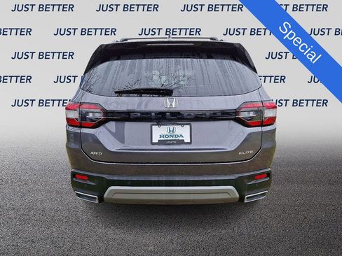 Certified 2023 Honda Pilot Elite image 8