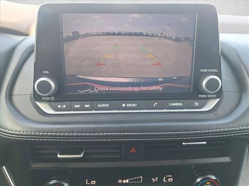 Used 2023 Nissan Rogue SV FWD image 13