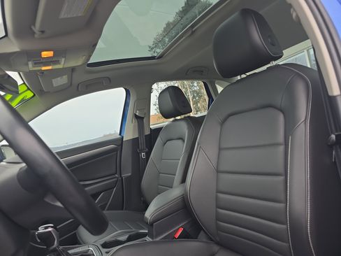 Used 2022 Volkswagen Jetta SE image 12