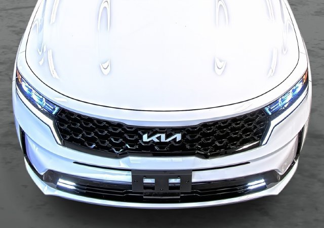 Used 2023 Kia Sorento SX AWD/4WD image 19