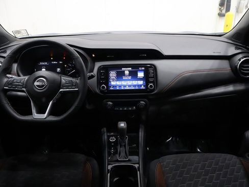 Used 2022 Nissan Kicks SR image 28