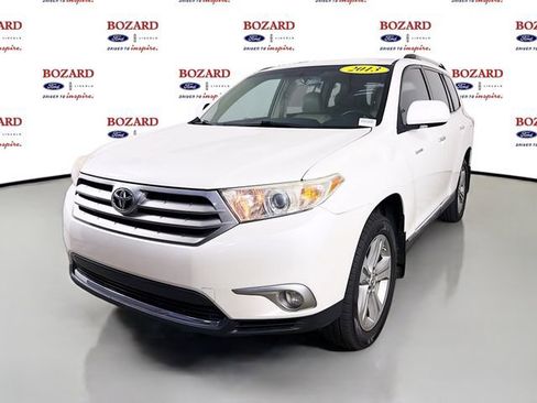 Used 2013 Toyota Highlander Limited FWD image 4