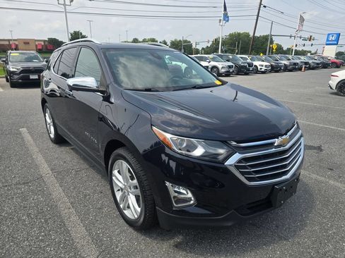 Used 2020 Chevrolet Equinox Premier AWD/4WD image 2
