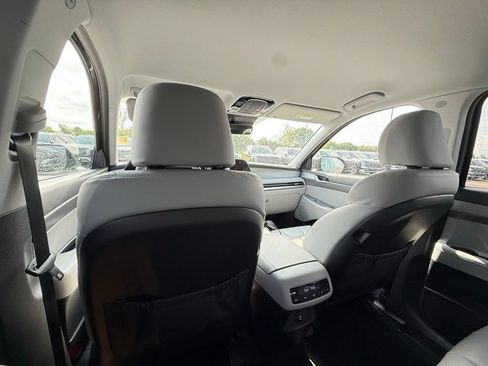 Used 2024 Hyundai Palisade SEL FWD image 24