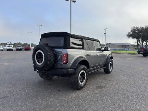 Certified 2022 Ford Bronco Outer Banks w/ Sasquatch Package image 3