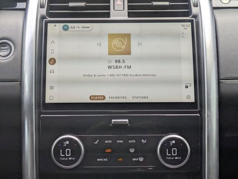 Certified 2025 Land Rover Discovery S image 20