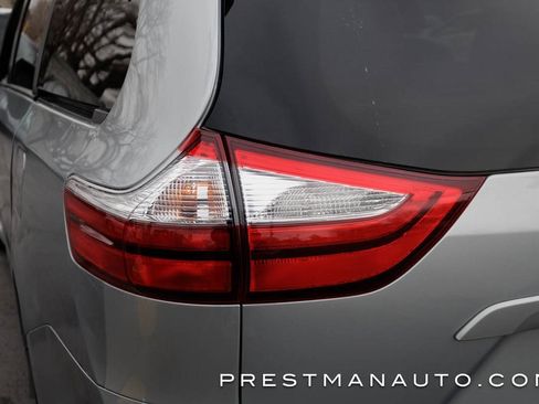 Used 2019 Toyota Sienna XLE w/ XLE Navigation Package image 44