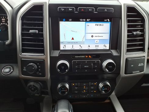Used 2019 Ford F150 Lariat w/ Equipment Group 502A Luxury AWD/4WD image 16
