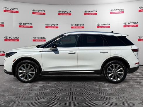 Used 2022 Lincoln Corsair AWD w/ Premium Package image 6