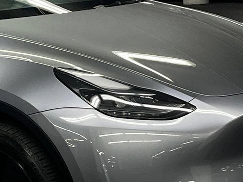 Used 2024 Tesla Model Y Long Range AWD/4WD image 38