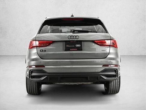Certified 2025 Audi Q3 2.0T Premium Plus w/ Premium Plus Package image 7