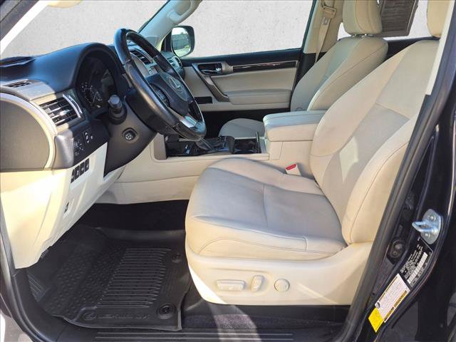 Used 2021 Lexus GX 460 Premium w/ Premium Package AWD/4WD image 15