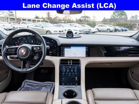 Used 2022 Porsche Taycan image 17