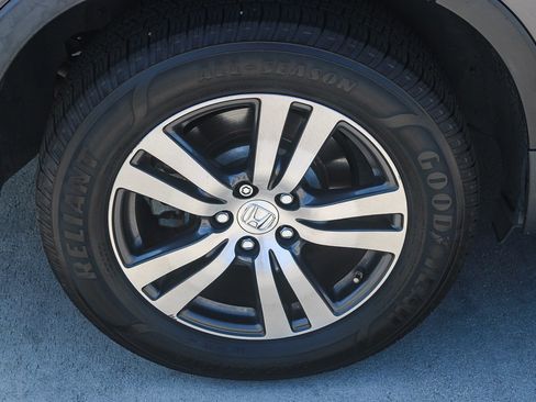 Used 2017 Honda Pilot EX-L image 16