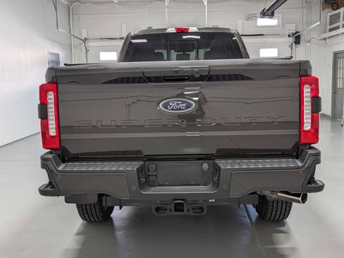Used 2024 Ford F250 XLT w/ XLT Premium Package AWD/4WD image 9