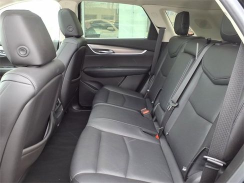 Used 2019 Cadillac XT5 Luxury image 5