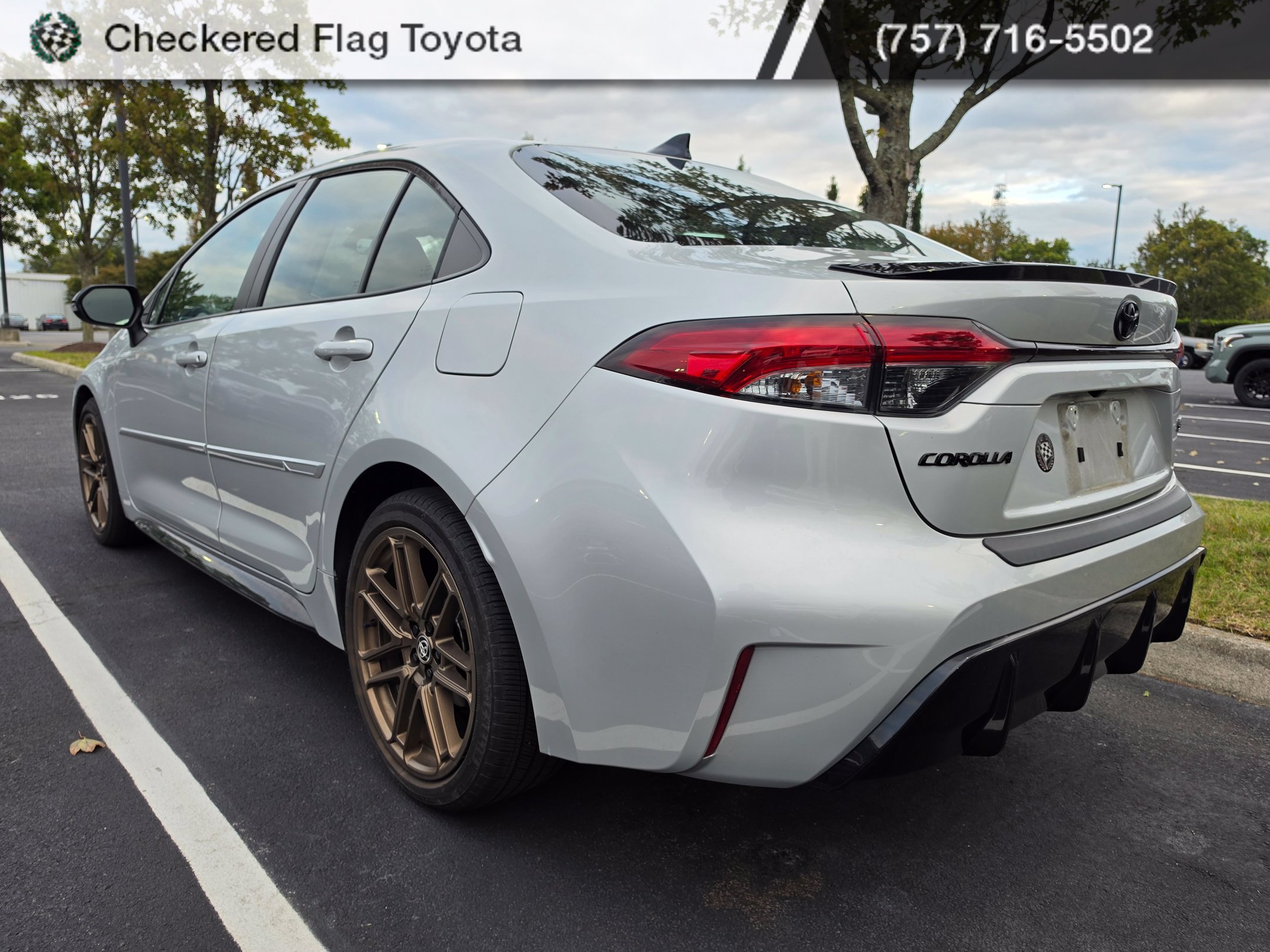 Used 2024 Toyota Corolla Sedan w/ SE Convenience Package FWD image 4