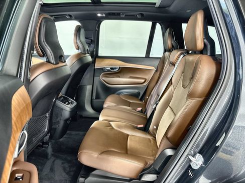 Used 2022 Volvo XC90 T6 Momentum w/ Protection Package Premier AWD/4WD image 25