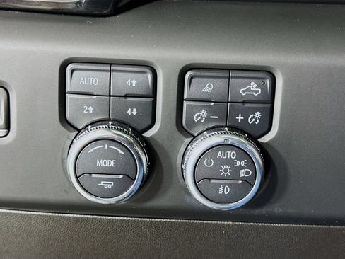 Used 2022 GMC Sierra 1500 AT4 w/ AT4 Premium Package AWD/4WD image 16