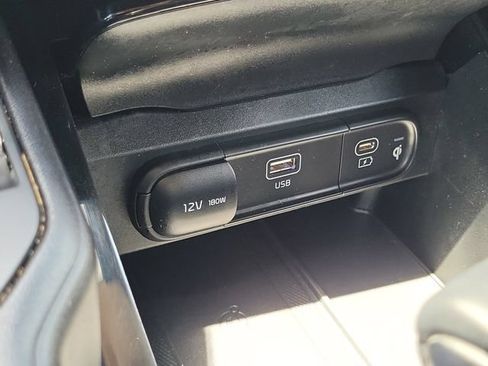 Used 2024 Kia Telluride S w/ S Sunroof Package FWD image 12