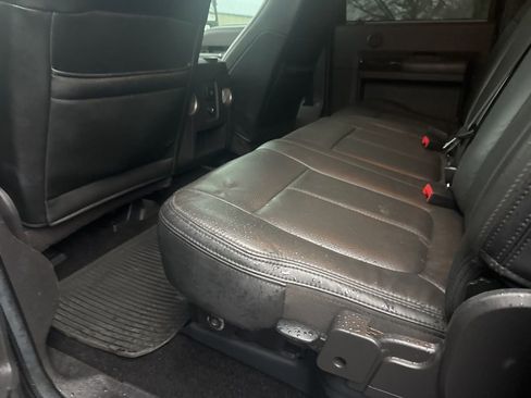 Used 2016 Ford F350 Platinum w/ Platinum Package image 18