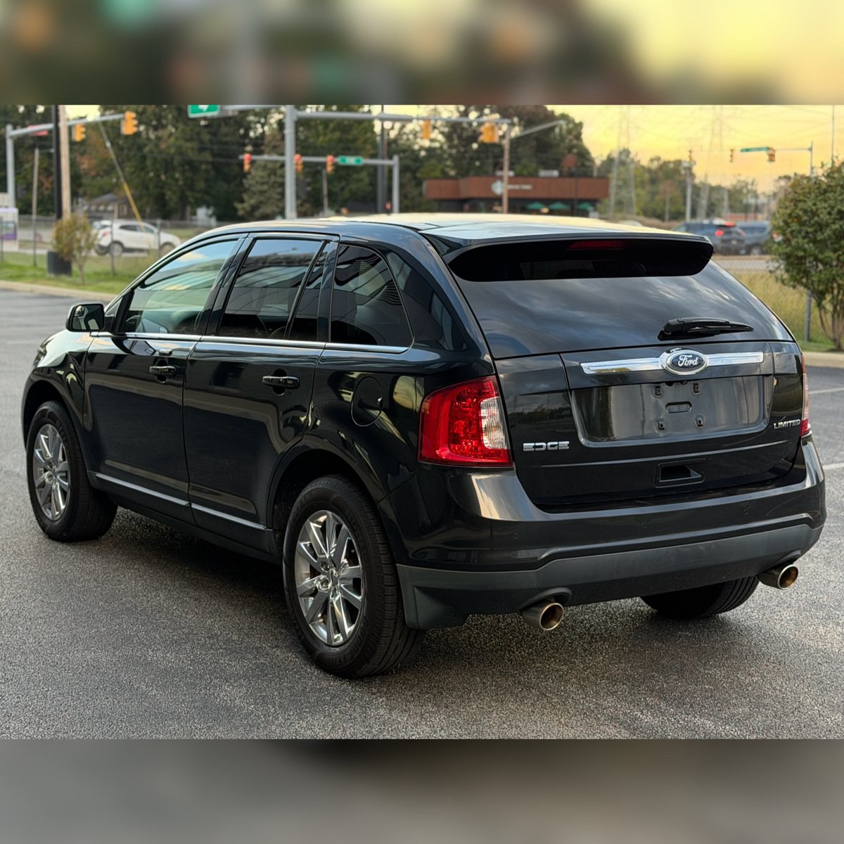 Used 2011 Ford Edge Limited w/ 301A Rapid Spec Order Code FWD image 3