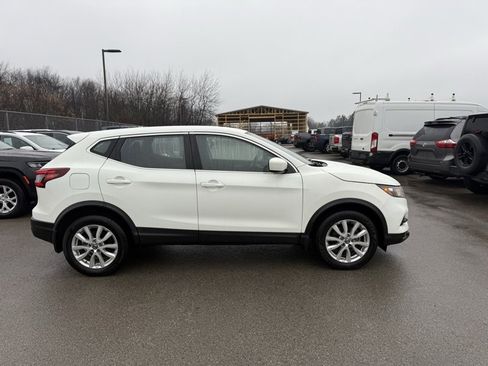 Used 2021 Nissan Rogue Sport S image 5