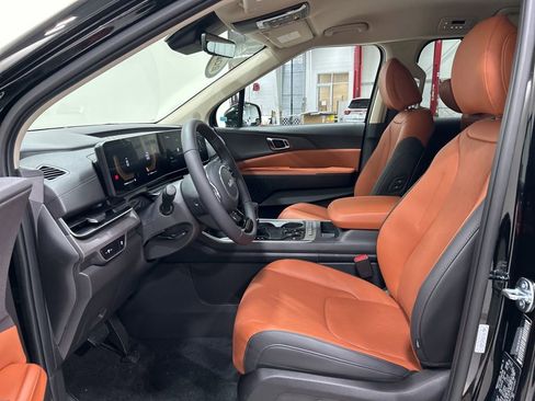 New 2026 Kia Carnival EX image 9