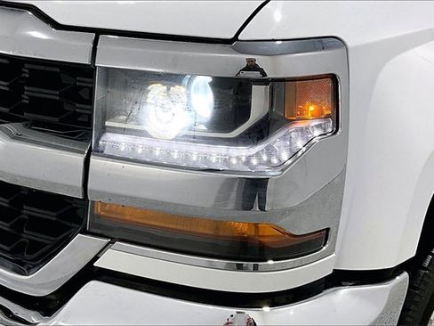 Used 2018 Chevrolet Silverado 1500 LT image 34