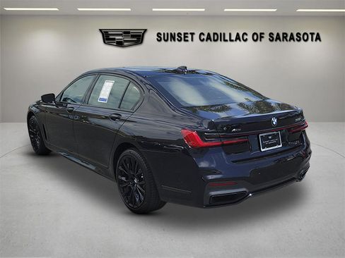 Used 2022 BMW 750i xDrive w/ Luxury Rear Seating Package AWD/4WD image 6
