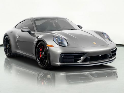 Used 2024 Porsche 911 Carrera GTS w/ Premium Package image 4