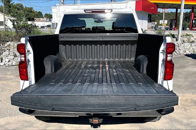 Used 2022 Chevrolet Silverado 1500 LT AWD/4WD image 29