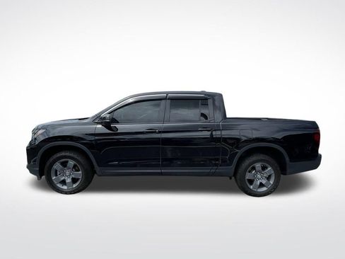 Used 2025 Honda Ridgeline TrailSport image 2